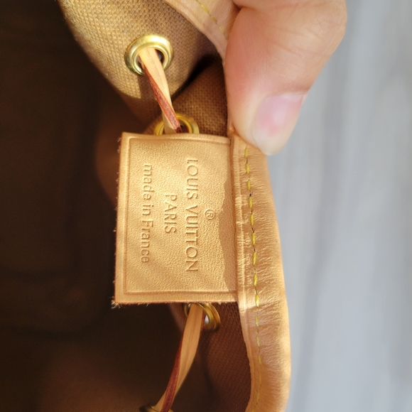 Louis Vuitton Monogram Nano Noe - Picture 4 of 9